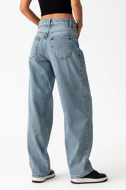 Dżinsy z szerokimi nogawkami i niskim stanem | Jasnoniebieski denim | Swobodny i wyluzowany wygląd