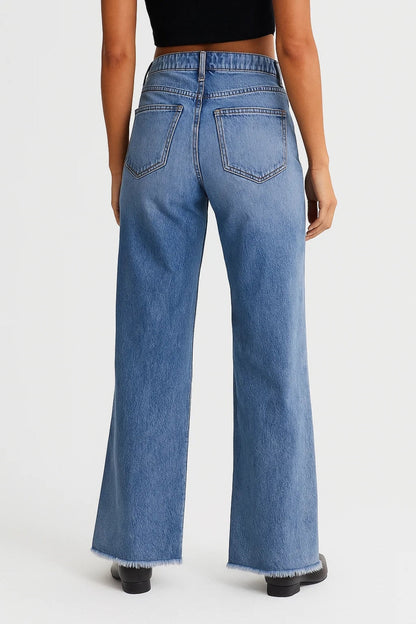 Flared jeans met rafelige zoom | Hoge taille | Intens donkerblauw denim