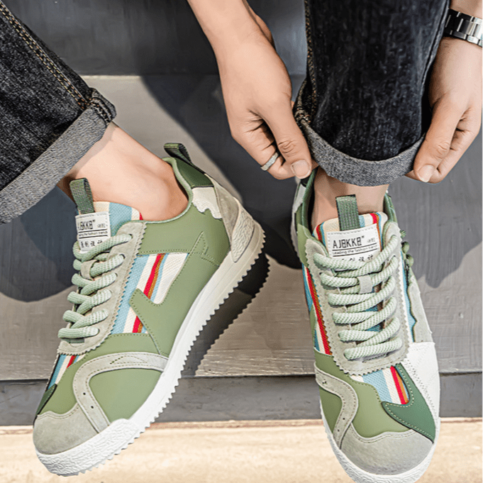 UNIQ™ | Trampki retro w limitowanej edycji