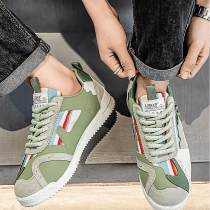 UNIQ™ | Trampki retro w limitowanej edycji